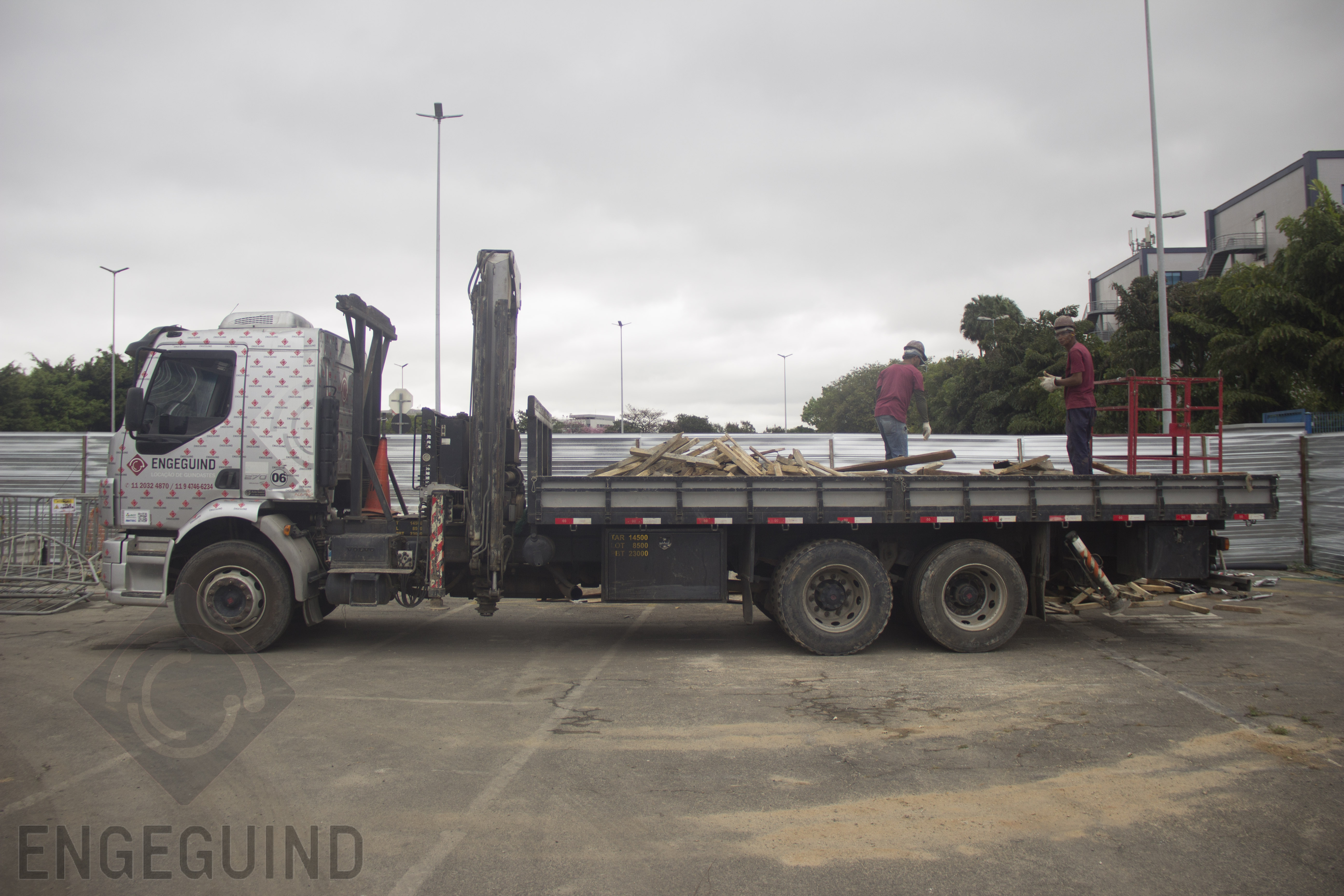 Locação de guindaste biarticulado São Paulo SP - Aluguel Imagem