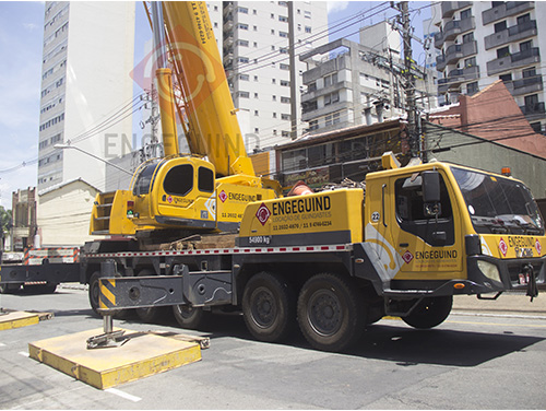 Aluguel de Guindaste de 200 Toneladas