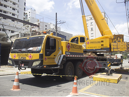 Aluguel de Guindaste de 240 Toneladas